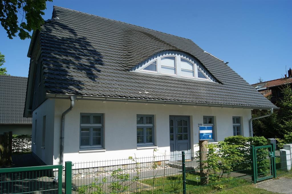 Prerow Ferienhaus Boekenboom - Ferienservice Prerow, Hafenstr. 29 18375 Ostseebad Prerow