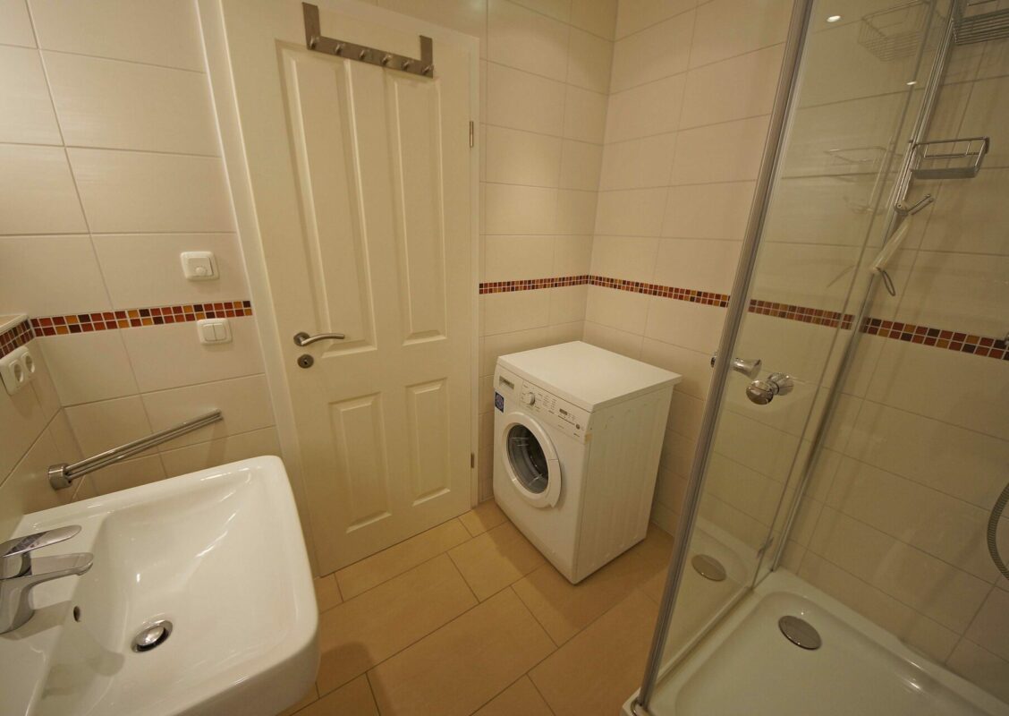 Prerow Ferienwohnung Am Prerowstrom WE 1 - Ferienservice Prerow, Krabbenort 8 18375 Ostseebad Prerow