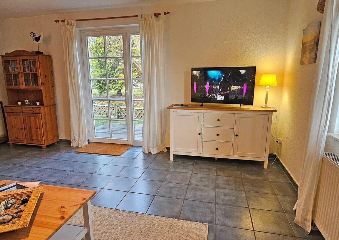 Prerow Ferienhaushälfte Erle 9 - Ferienservice Prerow Erlengrund 9   18375 Ostseebad Prerow