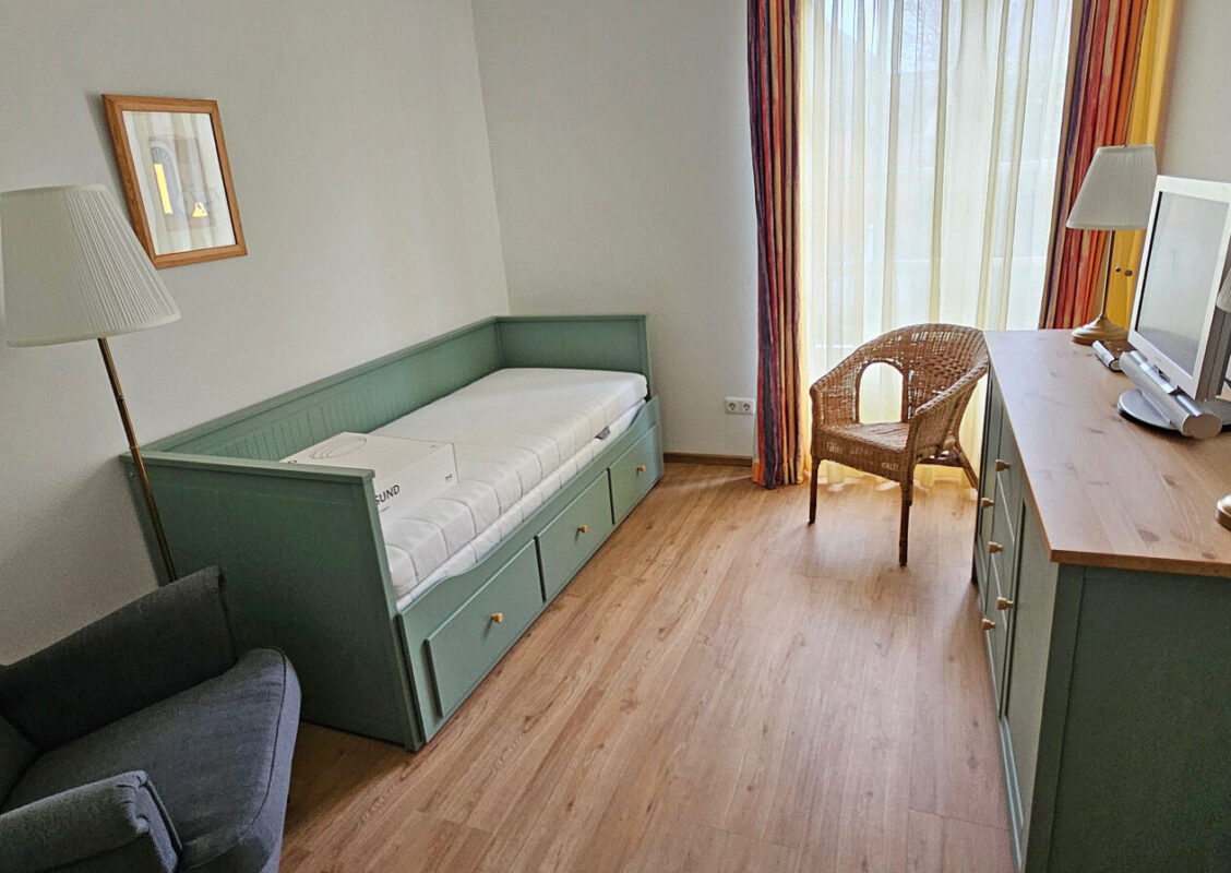 Prerow Ferienwohnung Deichrose WE 1  - Ferienservice Prerow, Küstersallee 9e  18375 Ostseebad Prerow